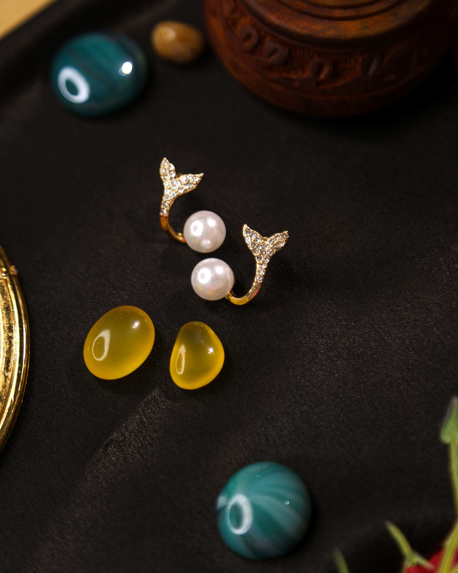 (TMFC002) Dolphin Studs - Tangamala Jewellery